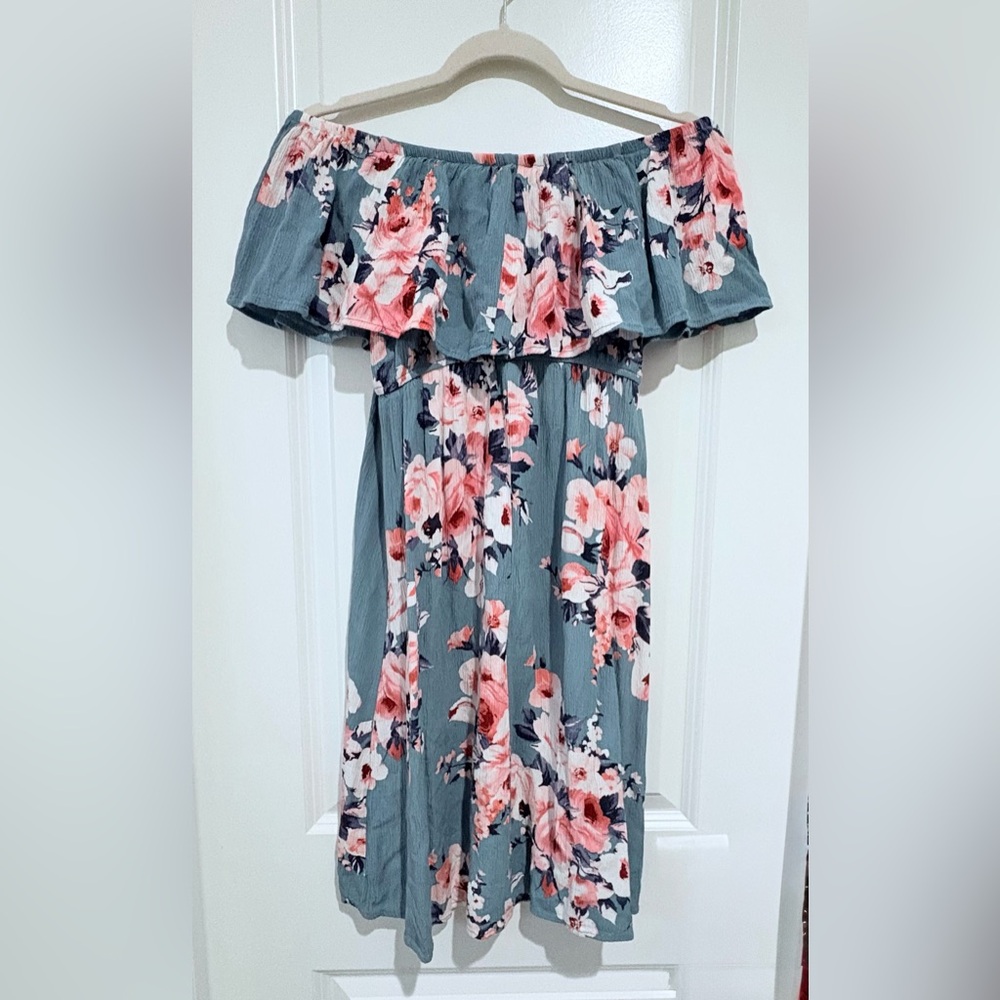Haute Monde Blue and Pink Floral Midi Dress
Women size S